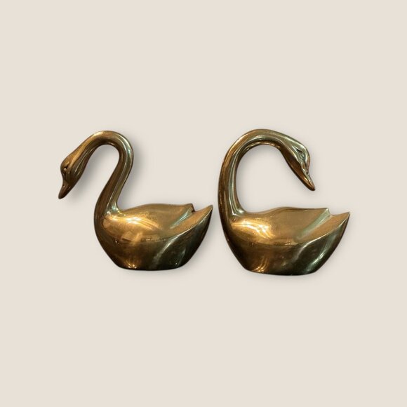 Vintage Brass Swan Figurines Set Of 2 Paperweights Or Shelf Decor Elegant Home A - Picture 5 of 6